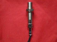 新型轉(zhuǎn)速傳感器XS12JK-3P/Y高低速速度開(kāi)關(guān)