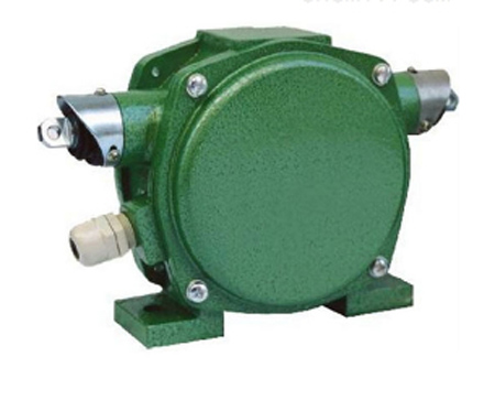 FPKG-A00思達開關型跑偏傳感器、FPKG-A選煤廠用防爆跑偏開關220V廠家